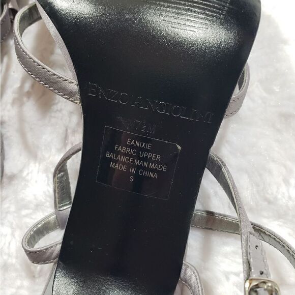 Enzo Angiolini size 7.5 Eanixie Silver Grey Ruffle Strap Pumps - Picture 9 of 9